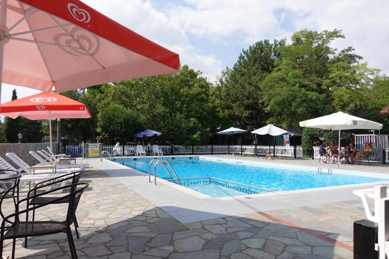 Camping Mitikas And Bungalows Plaka Exterior foto