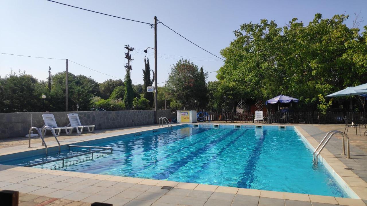 Camping Mitikas And Bungalows Plaka Exterior foto
