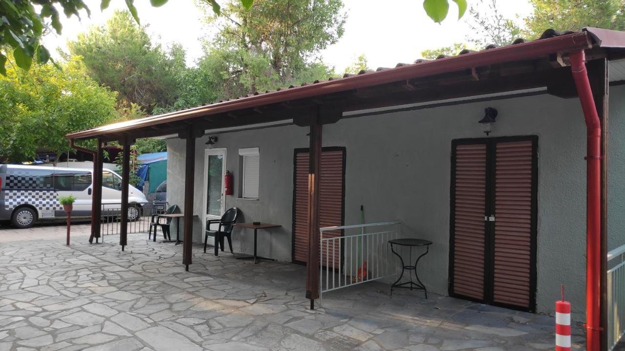 Camping Mitikas And Bungalows Plaka Exterior foto