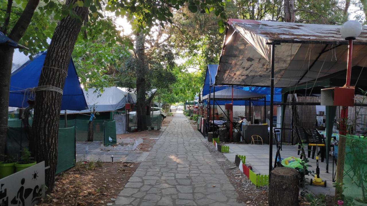 Camping Mitikas And Bungalows Plaka Exterior foto