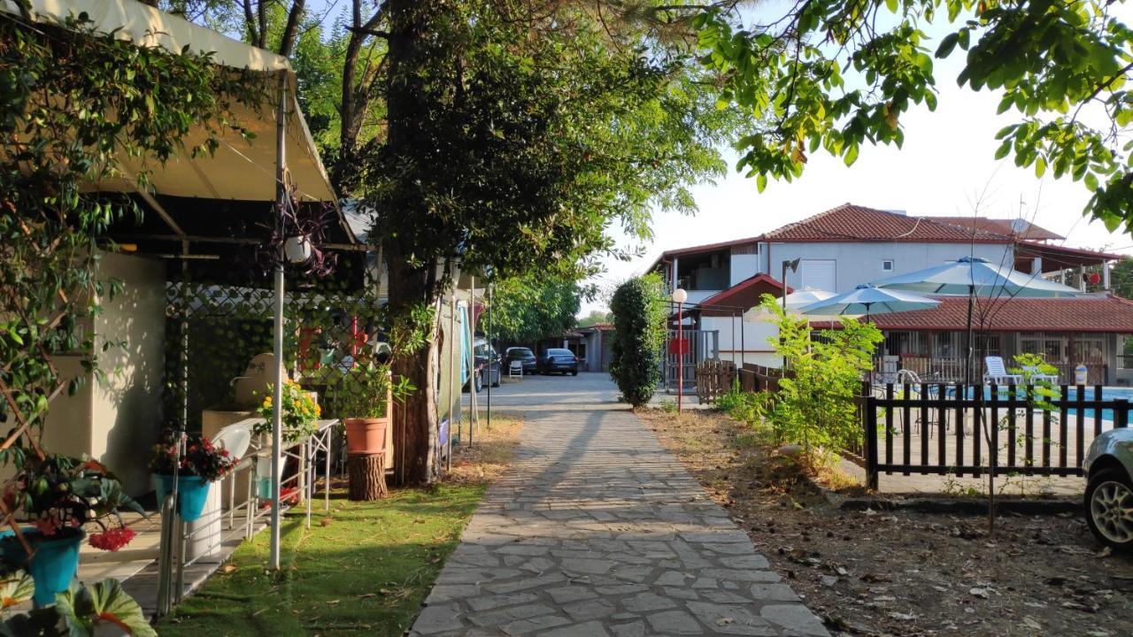 Camping Mitikas And Bungalows Plaka Exterior foto