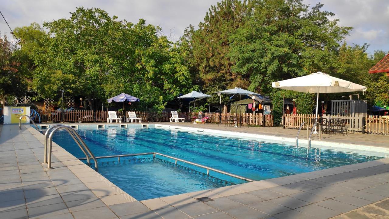 Camping Mitikas And Bungalows Plaka Exterior foto