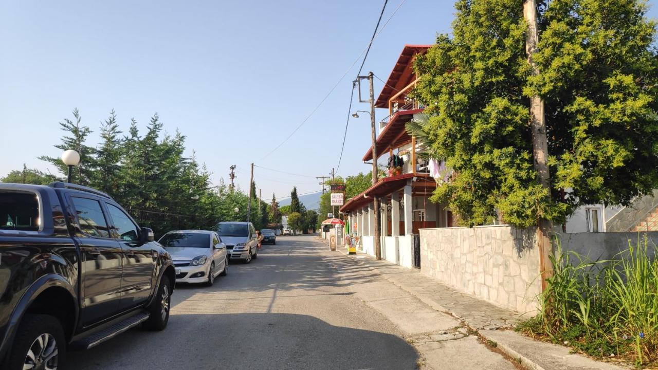 Camping Mitikas And Bungalows Plaka Exterior foto