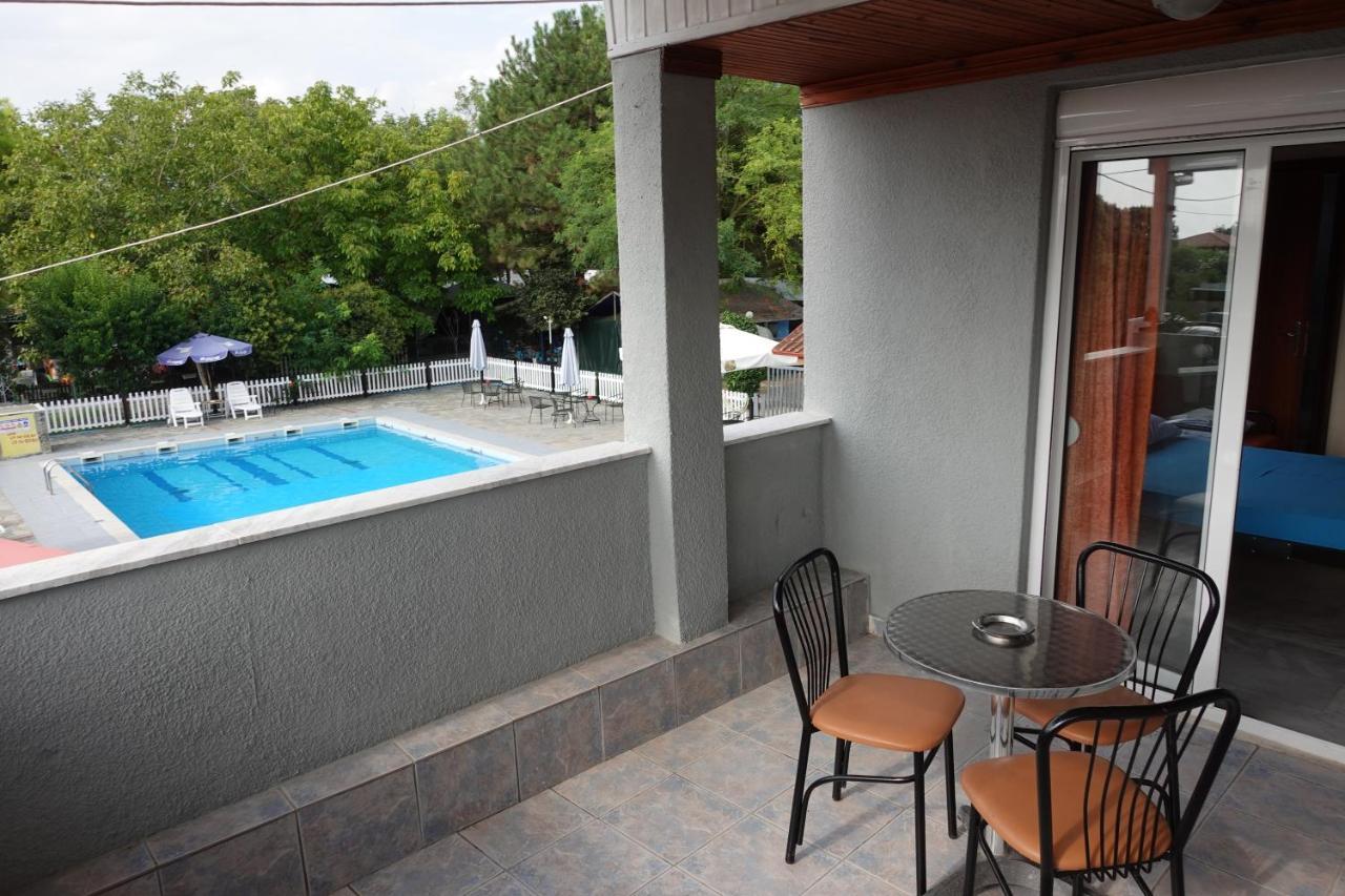 Camping Mitikas And Bungalows Plaka Exterior foto
