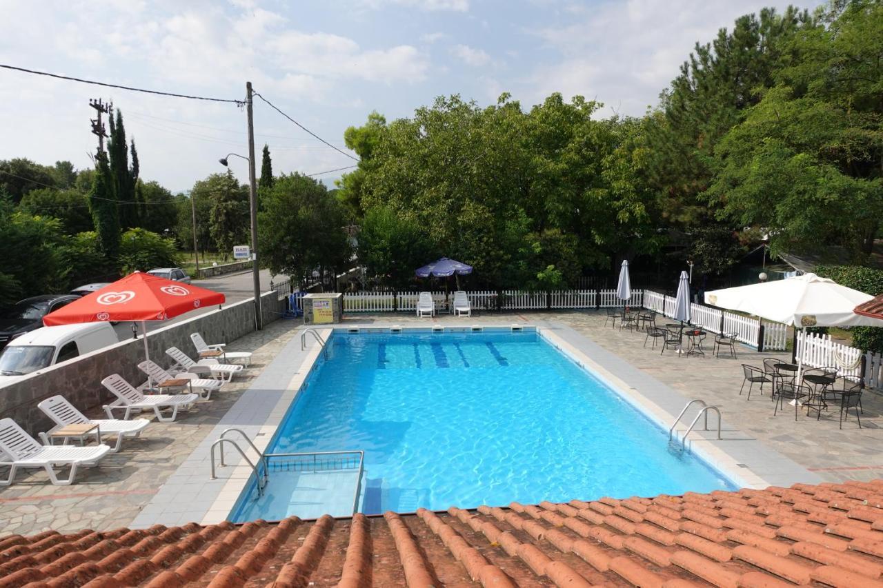 Camping Mitikas And Bungalows Plaka Exterior foto
